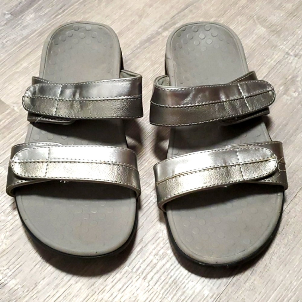Vionic adjustable two strips sandals size 7 women